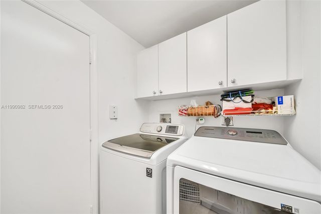21050 Point Pl 401, Aventura, FL 33180