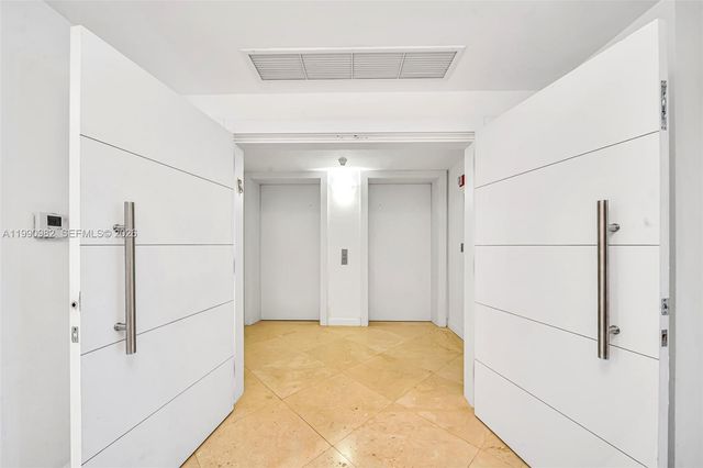 21050 Point Pl 401, Aventura, FL 33180