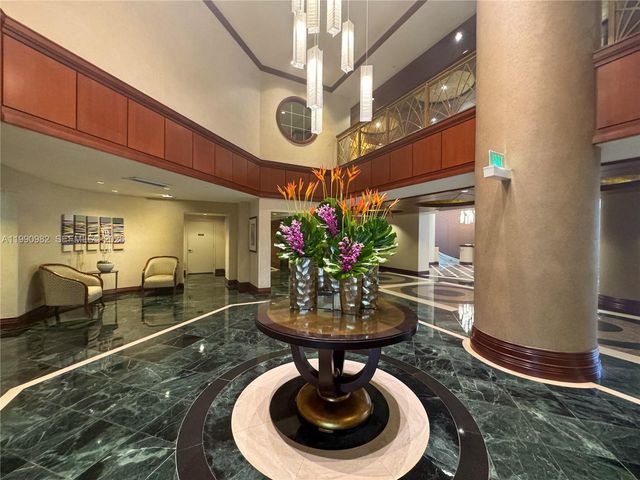 21050 Point Pl 401, Aventura, FL 33180