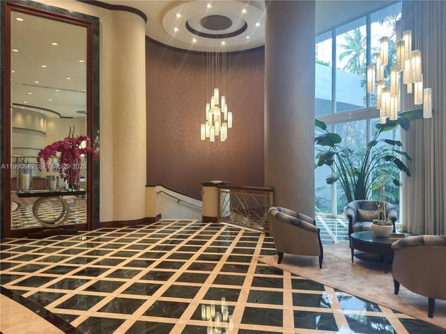 21050 Point Pl 401, Aventura, FL 33180