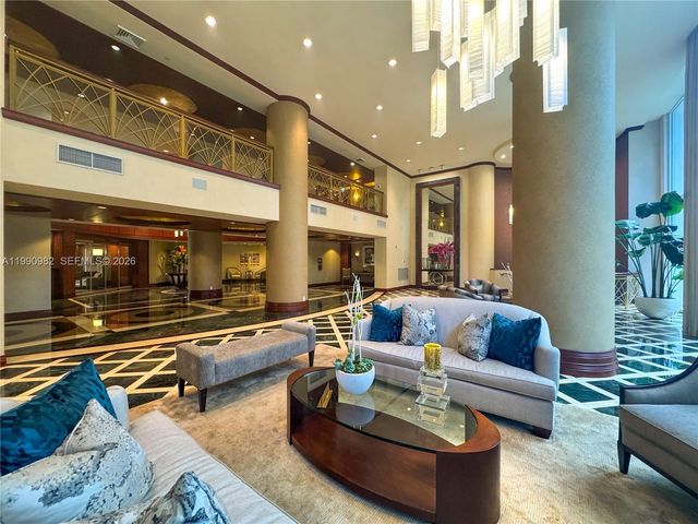21050 Point Pl 401, Aventura, FL 33180