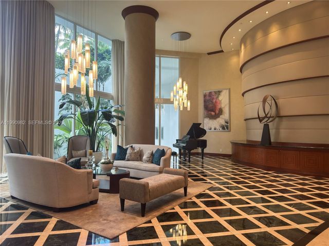 21050 Point Pl 401, Aventura, FL 33180