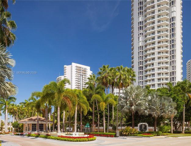 21050 Point Pl 401, Aventura, FL 33180