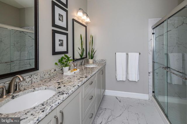 2 TUCKER WAY, Pennington, NJ 08534