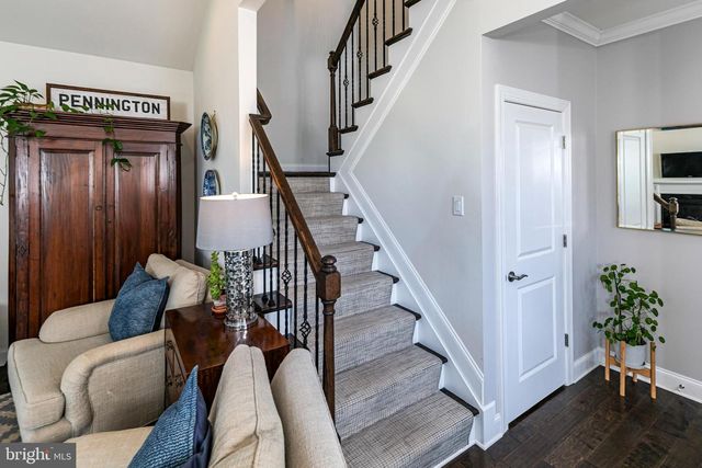 2 TUCKER WAY, Pennington, NJ 08534