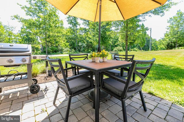 2 TUCKER WAY, Pennington, NJ 08534