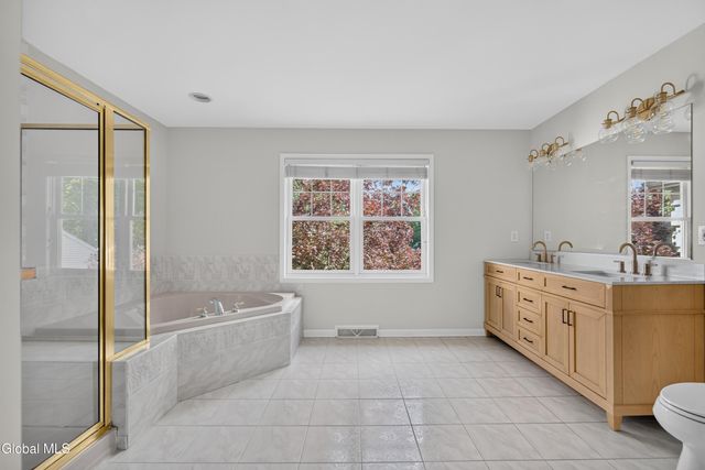 5 Overlook Court, Saratoga Springs, NY 12866