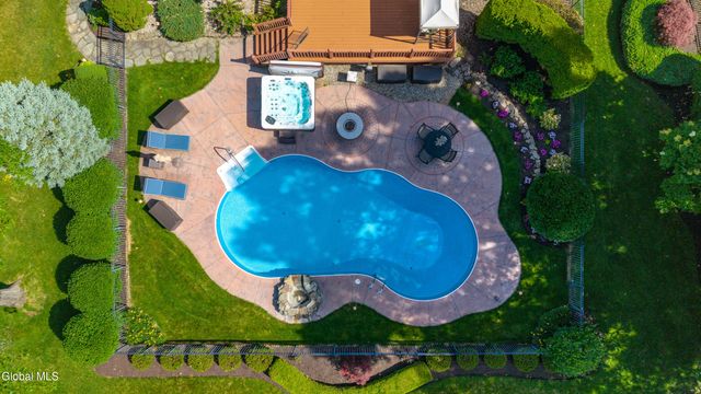 5 Overlook Court, Saratoga Springs, NY 12866