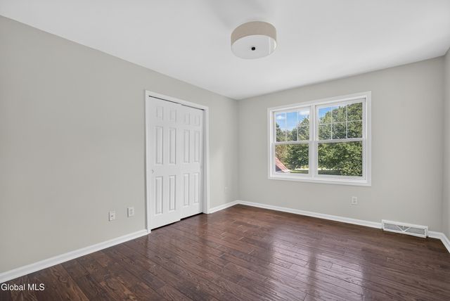 5 Overlook Court, Saratoga Springs, NY 12866