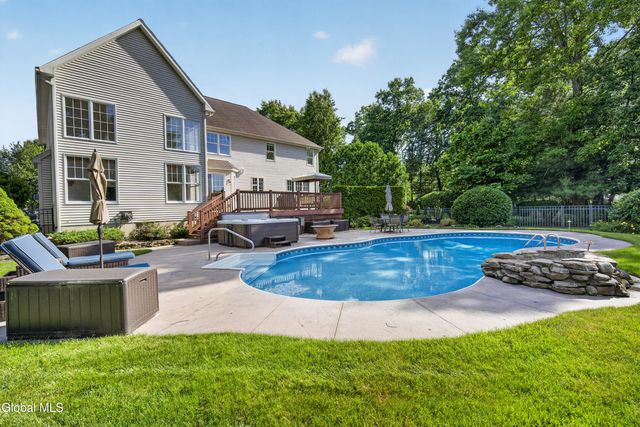 5 Overlook Court, Saratoga Springs, NY 12866