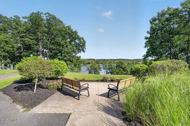 5 Overlook Court, Saratoga Springs, NY 12866