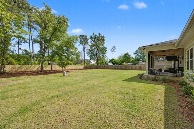 102 Jones Drive, Freeport, FL 32439