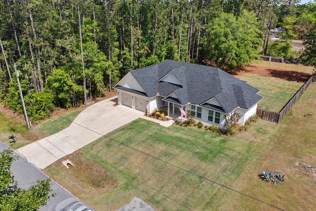 102 Jones Drive, Freeport, FL 32439