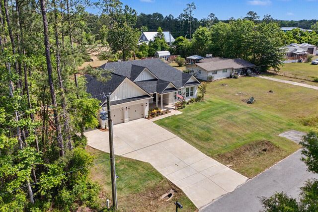 102 Jones Drive, Freeport, FL 32439