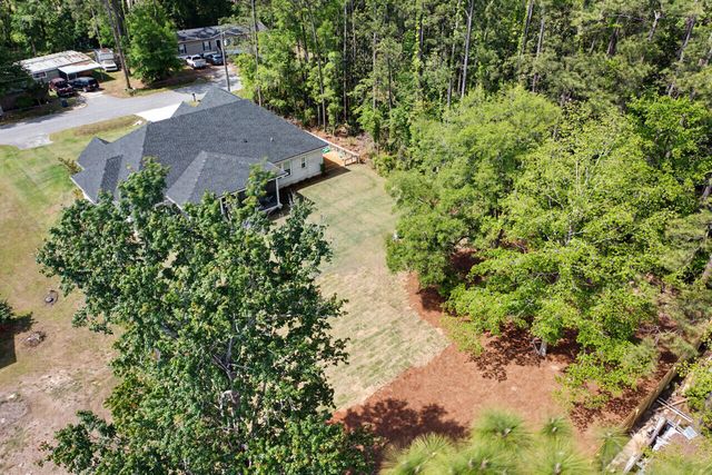 102 Jones Drive, Freeport, FL 32439