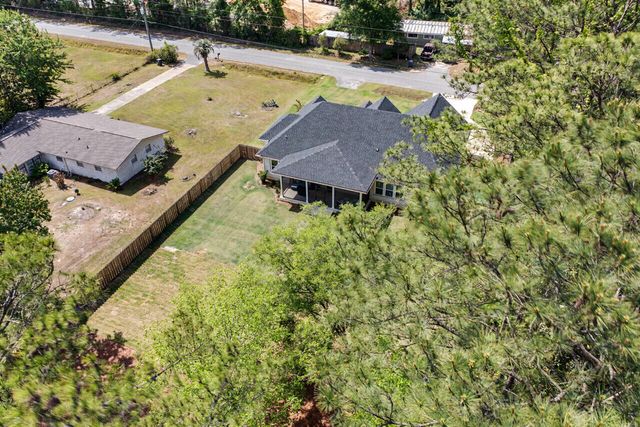 102 Jones Drive, Freeport, FL 32439