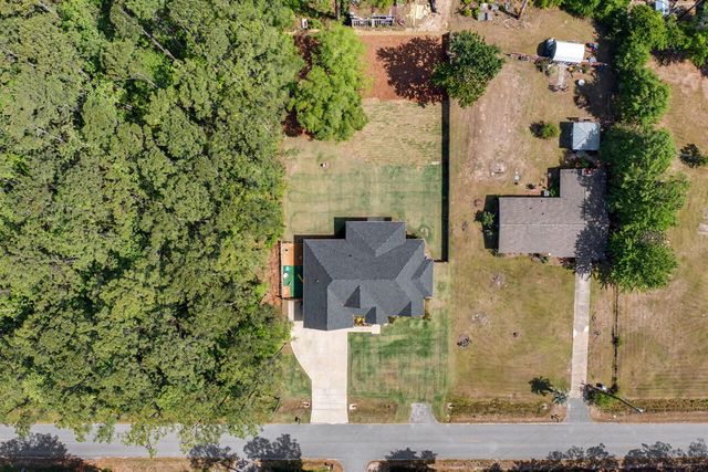 102 Jones Drive, Freeport, FL 32439