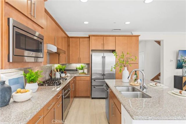 191 Firefly, Irvine, CA 92618