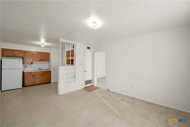 502 W Avenue E, Copperas Cove, TX 76522