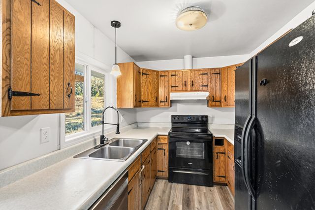 437 Cumberland Drive, Grants Pass, OR 97527