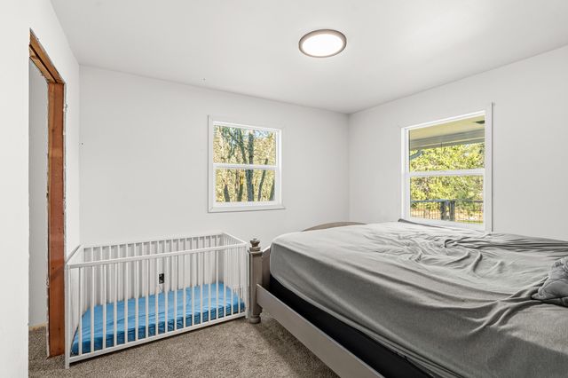 437 Cumberland Drive, Grants Pass, OR 97527