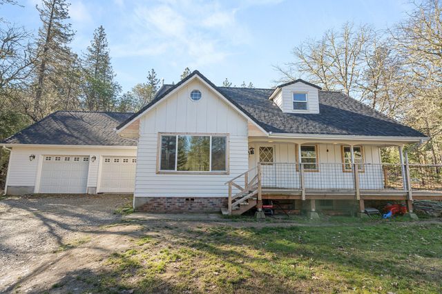 437 Cumberland Drive, Grants Pass, OR 97527