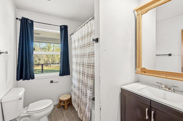 437 Cumberland Drive, Grants Pass, OR 97527