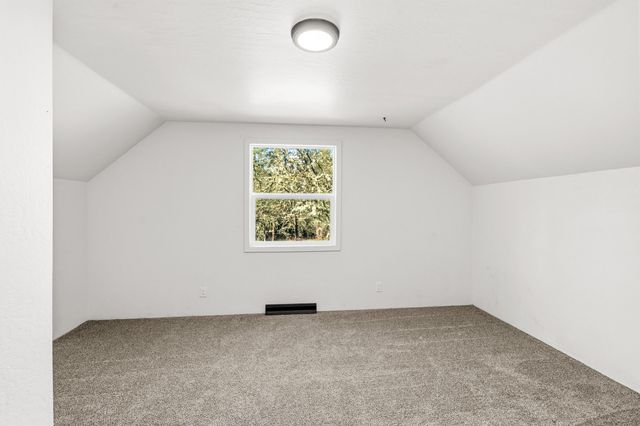 437 Cumberland Drive, Grants Pass, OR 97527