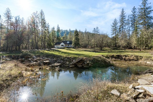 437 Cumberland Drive, Grants Pass, OR 97527