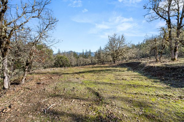 437 Cumberland Drive, Grants Pass, OR 97527