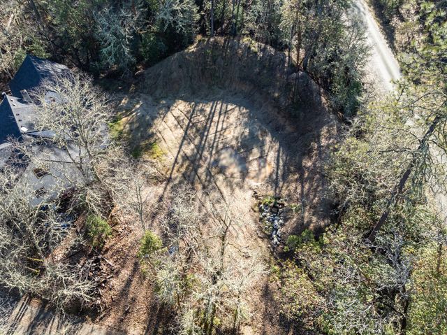 437 Cumberland Drive, Grants Pass, OR 97527