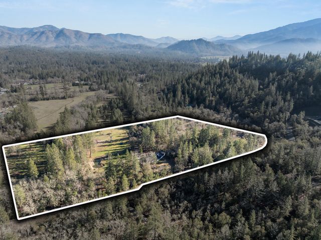 437 Cumberland Drive, Grants Pass, OR 97527