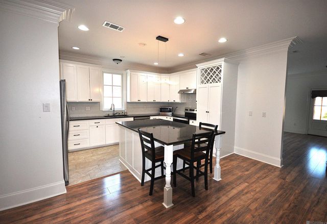 7070 Barremore Dr, Baton Rouge, LA 70817