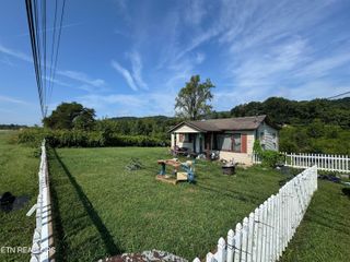 10045 Rutledge Pike, Corryton, TN 37721