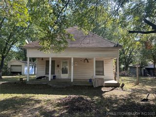 508 N 11th Street, Hartshorne, OK 74547