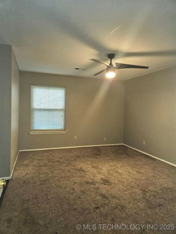 212 W Waco Street, Broken Arrow, OK 74011
