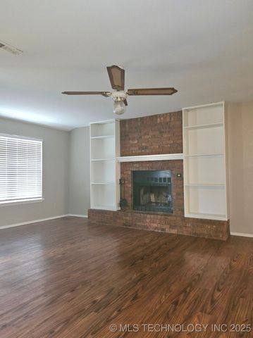 212 W Waco Street, Broken Arrow, OK 74011