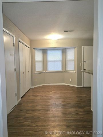 212 W Waco Street, Broken Arrow, OK 74011
