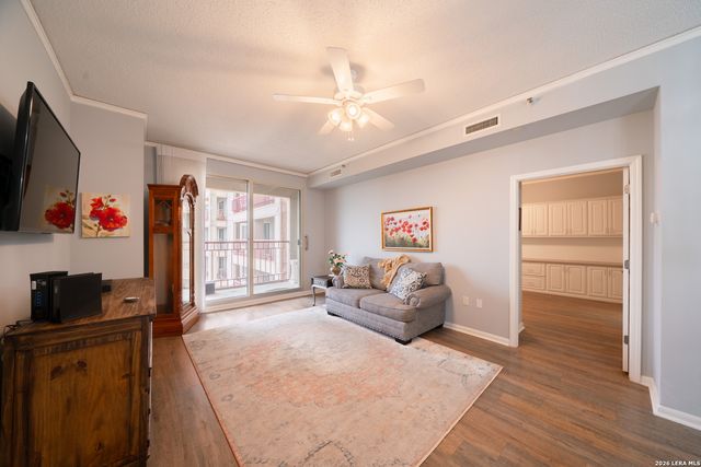 1 Towers Park Ln Apt 1614, San Antonio, TX 78209