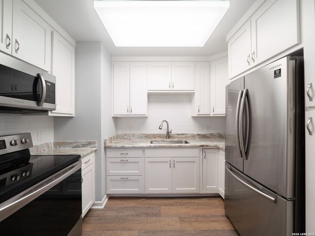 1 Towers Park Ln Apt 1614, San Antonio, TX 78209