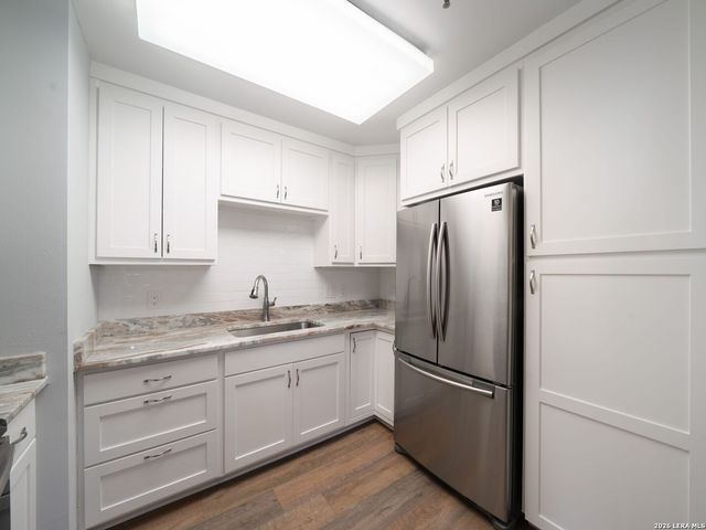 1 Towers Park Ln Apt 1614, San Antonio, TX 78209
