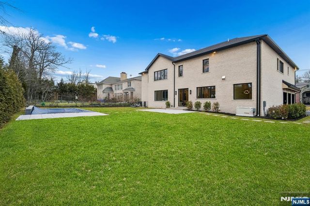 50 Roberts Road, Englewood Cliffs, NJ 07632