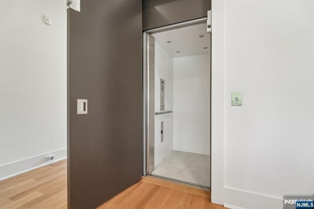 50 Roberts Road, Englewood Cliffs, NJ 07632