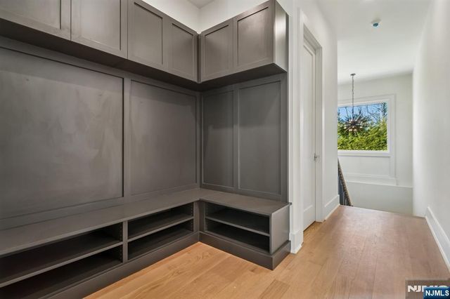 50 Roberts Road, Englewood Cliffs, NJ 07632