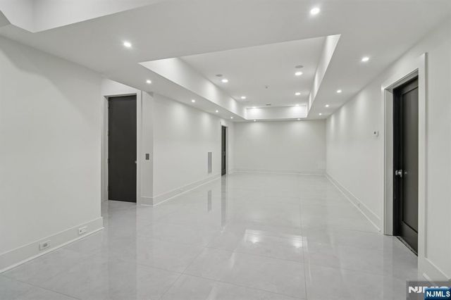 50 Roberts Road, Englewood Cliffs, NJ 07632