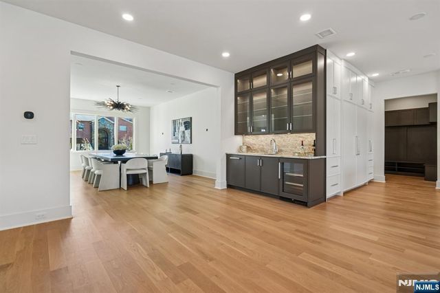 50 Roberts Road, Englewood Cliffs, NJ 07632