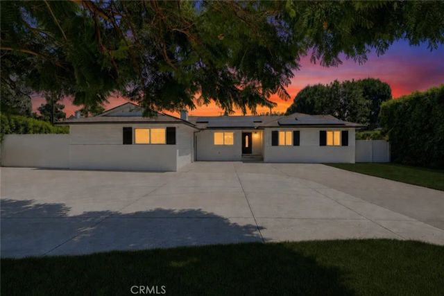 8738 Paso Robles, Northridge, CA 91325