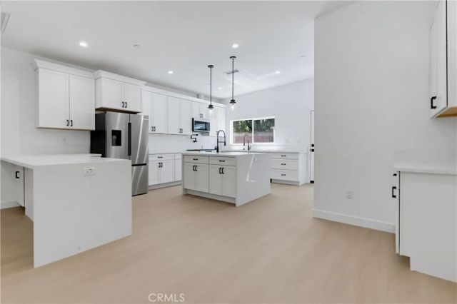 8738 Paso Robles, Northridge, CA 91325