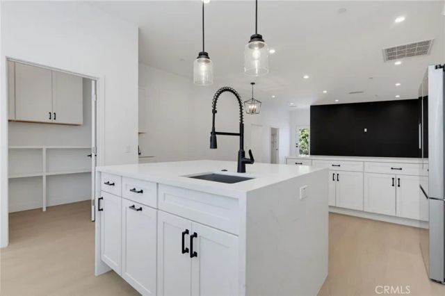 8738 Paso Robles, Northridge, CA 91325