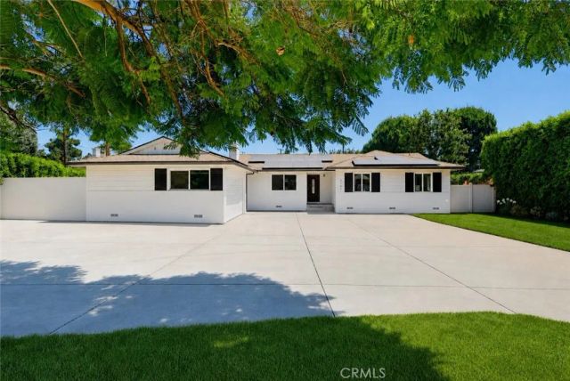 8738 Paso Robles, Northridge, CA 91325